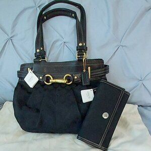 Brand New!!   Coach Black Signature Tote Bag & Matching Checkbook Wallet